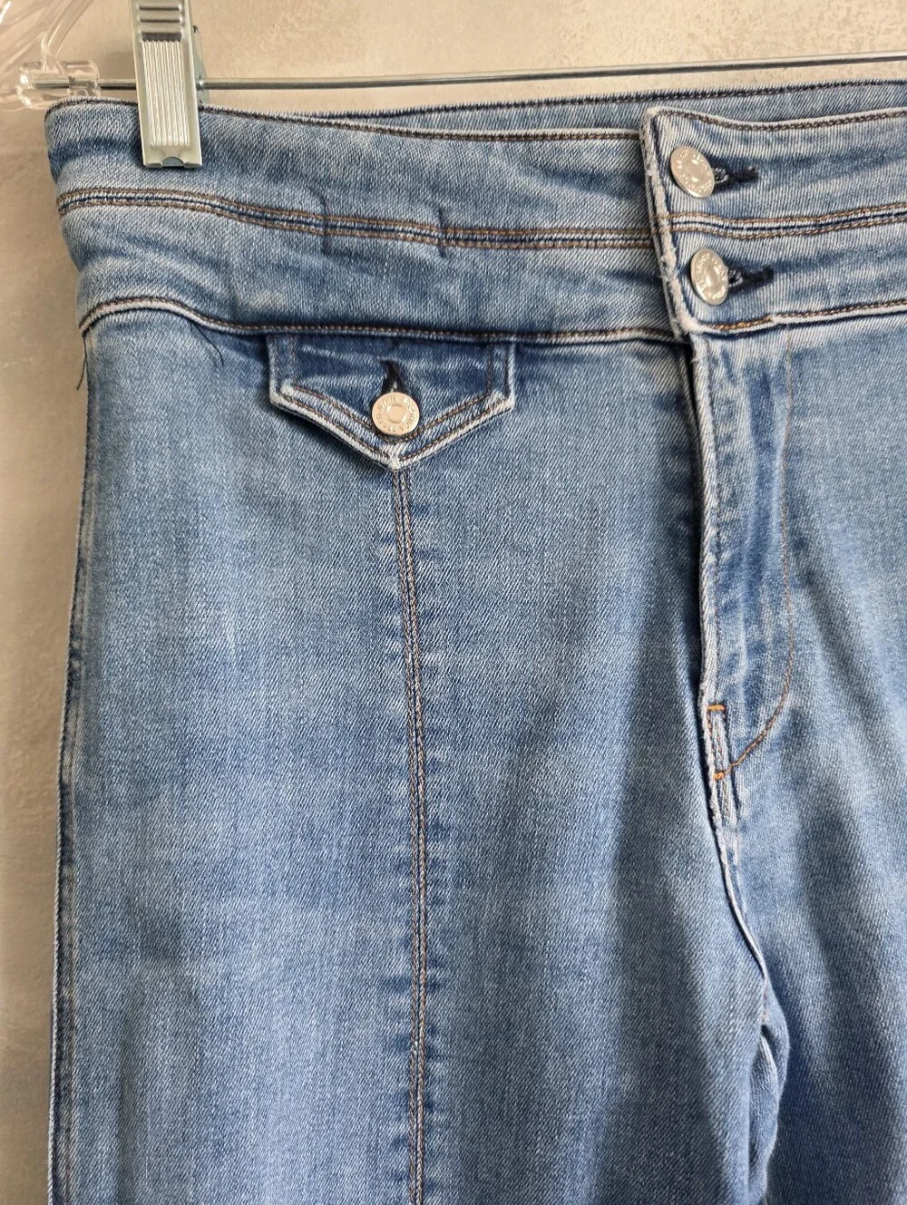 Veronica Beard Ember Wide Leg High Rise Medium Wash Flare Jeans 27/4 - Picture 2 of 14